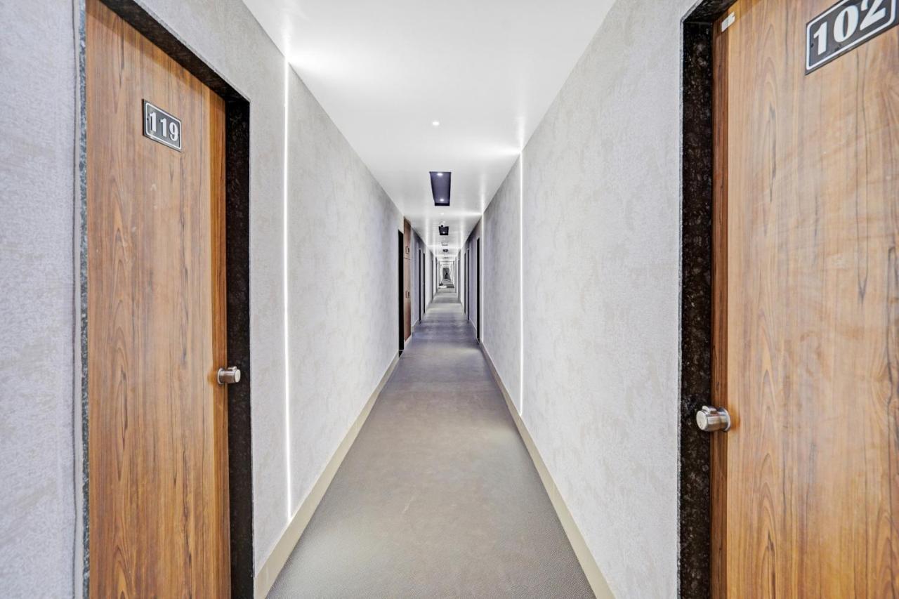 Collection O 83775 Hotel 4King Surat Bagian luar foto