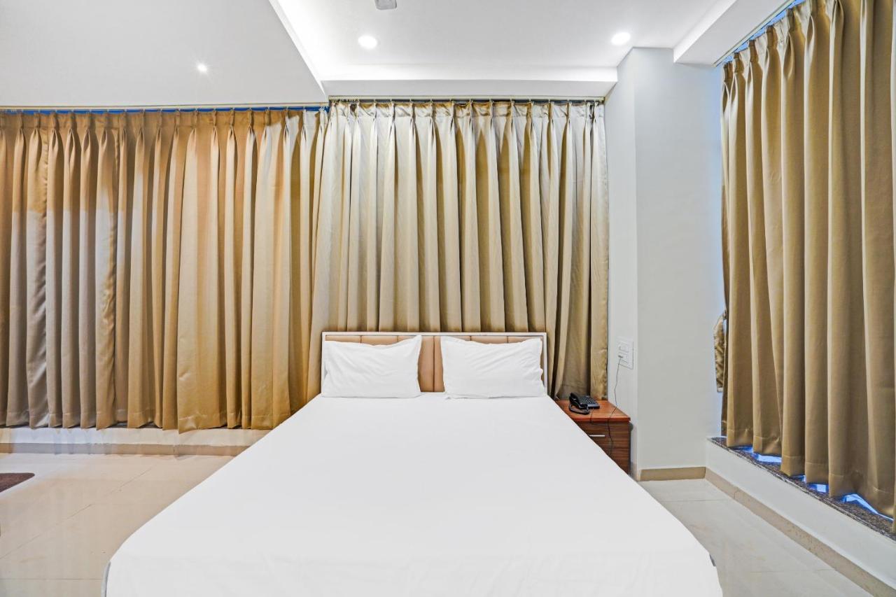 Collection O 83775 Hotel 4King Surat Bagian luar foto