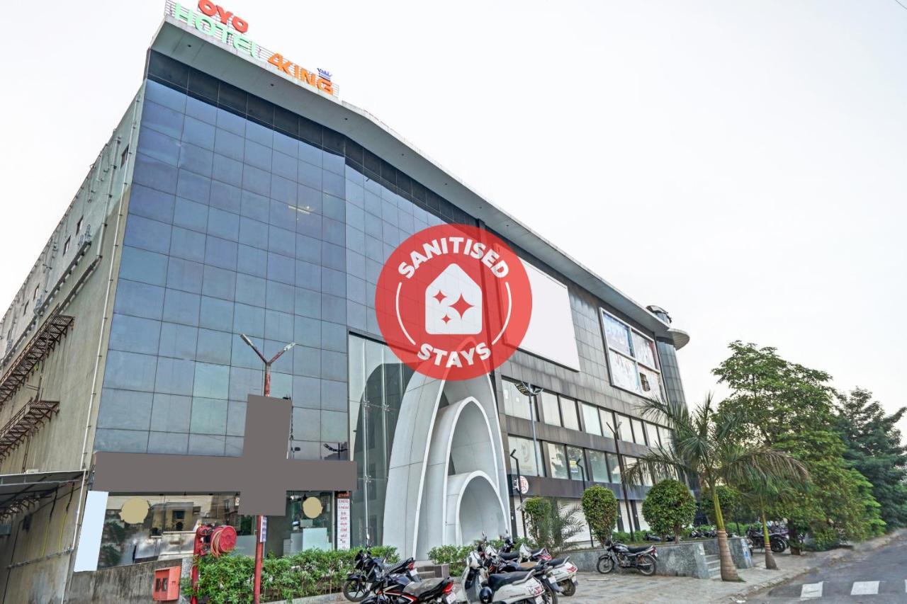 Collection O 83775 Hotel 4King Surat Bagian luar foto